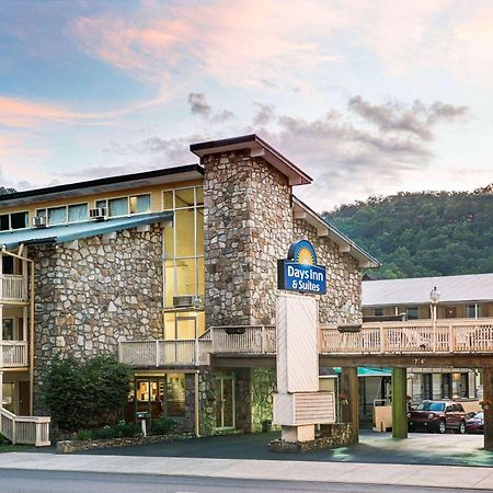 Days Inn & Suites By Wyndham Downtown Gatlinburg Parkway Eksteriør bilde