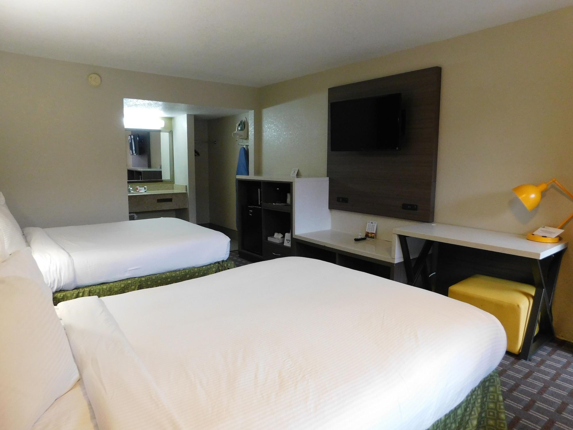 Days Inn & Suites By Wyndham Downtown Gatlinburg Parkway Eksteriør bilde