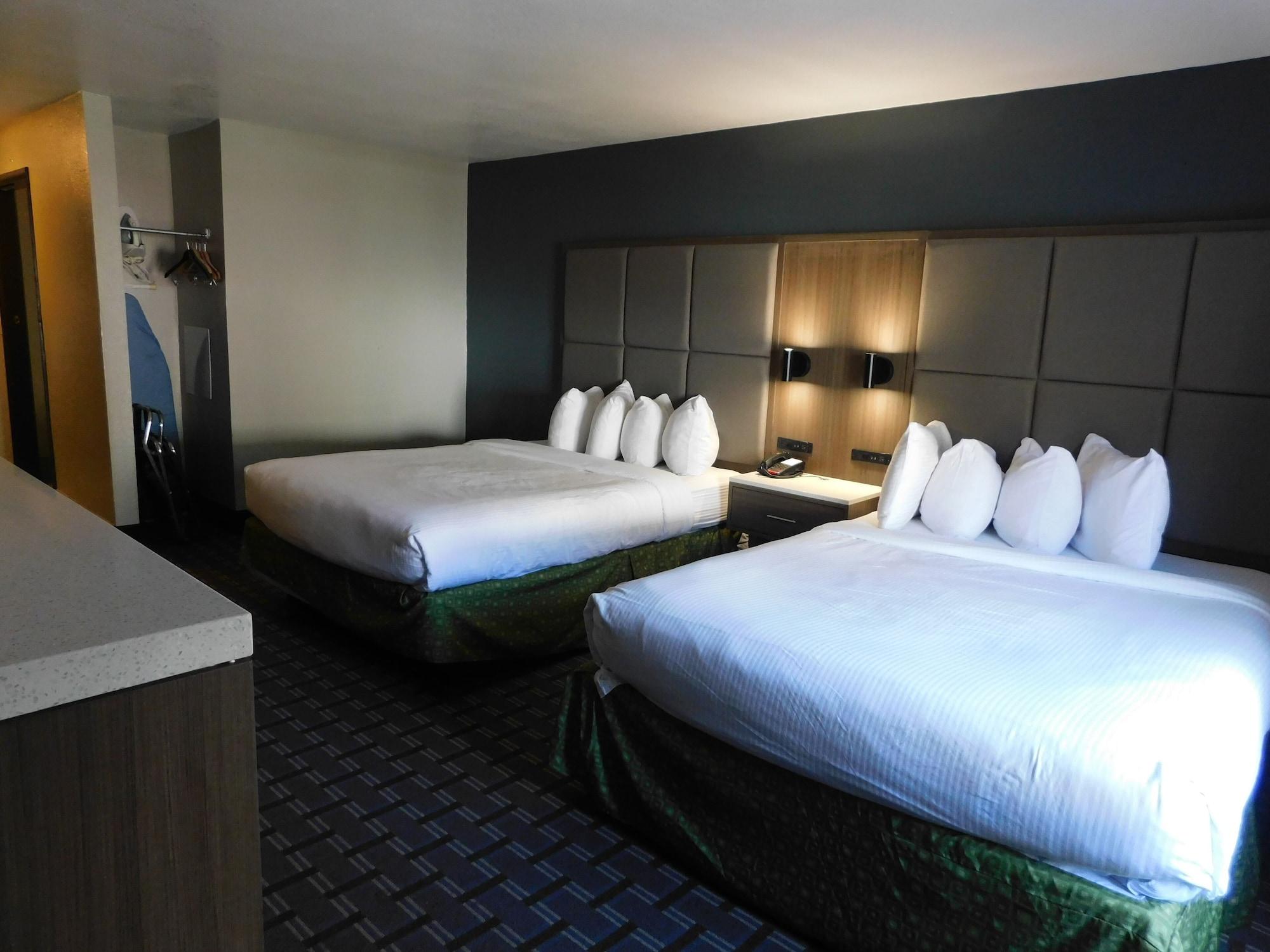 Days Inn & Suites By Wyndham Downtown Gatlinburg Parkway Eksteriør bilde