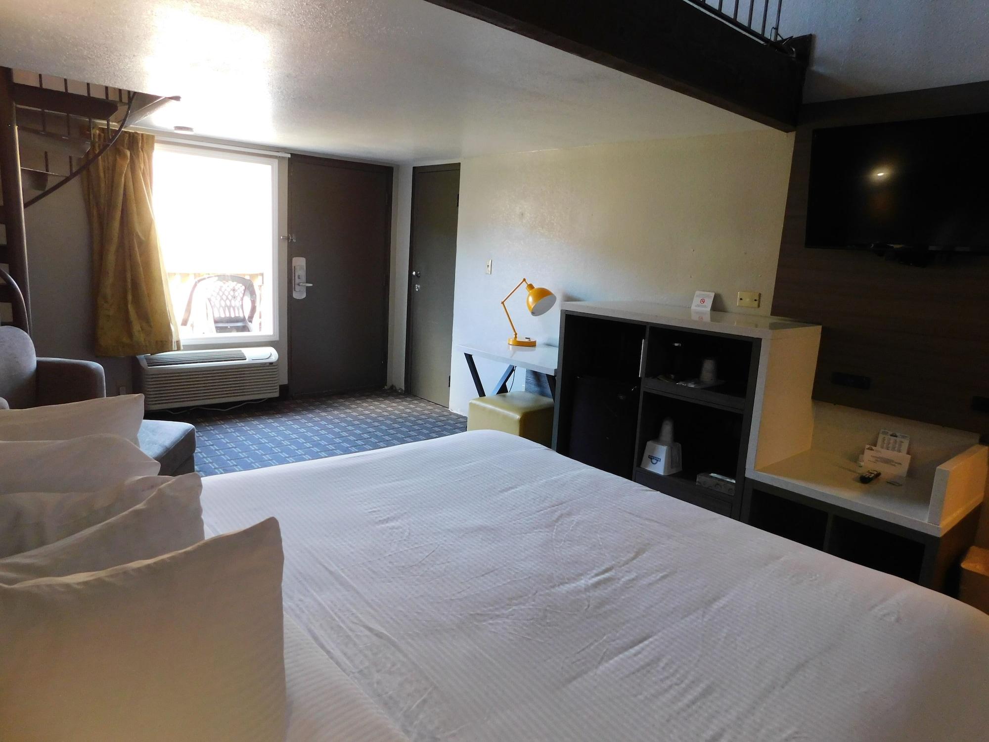 Days Inn & Suites By Wyndham Downtown Gatlinburg Parkway Eksteriør bilde
