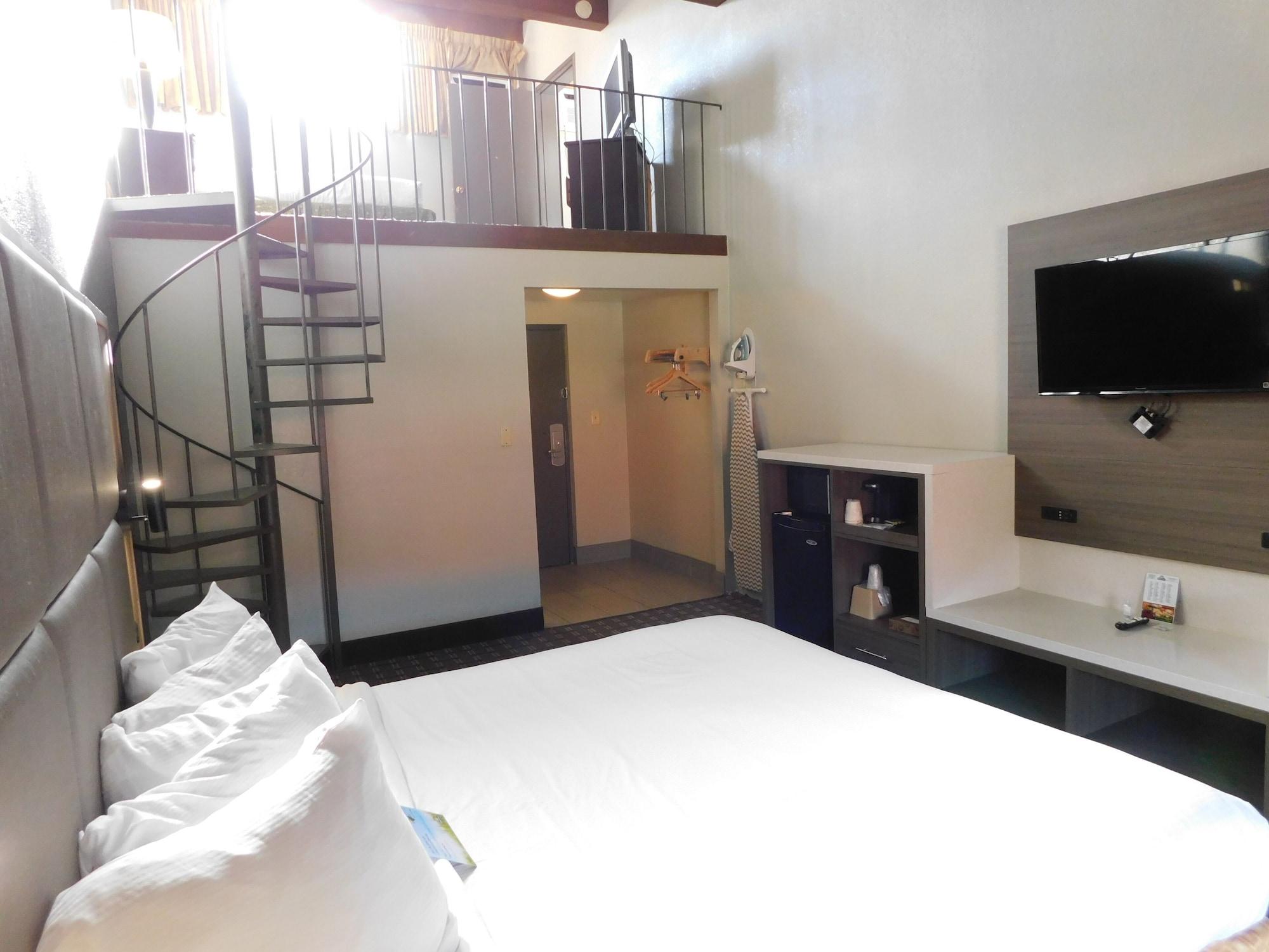 Days Inn & Suites By Wyndham Downtown Gatlinburg Parkway Eksteriør bilde