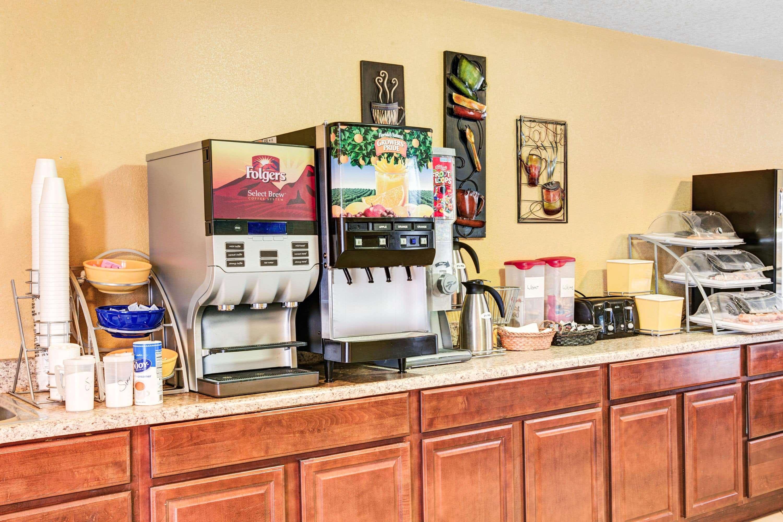Days Inn & Suites By Wyndham Downtown Gatlinburg Parkway Eksteriør bilde