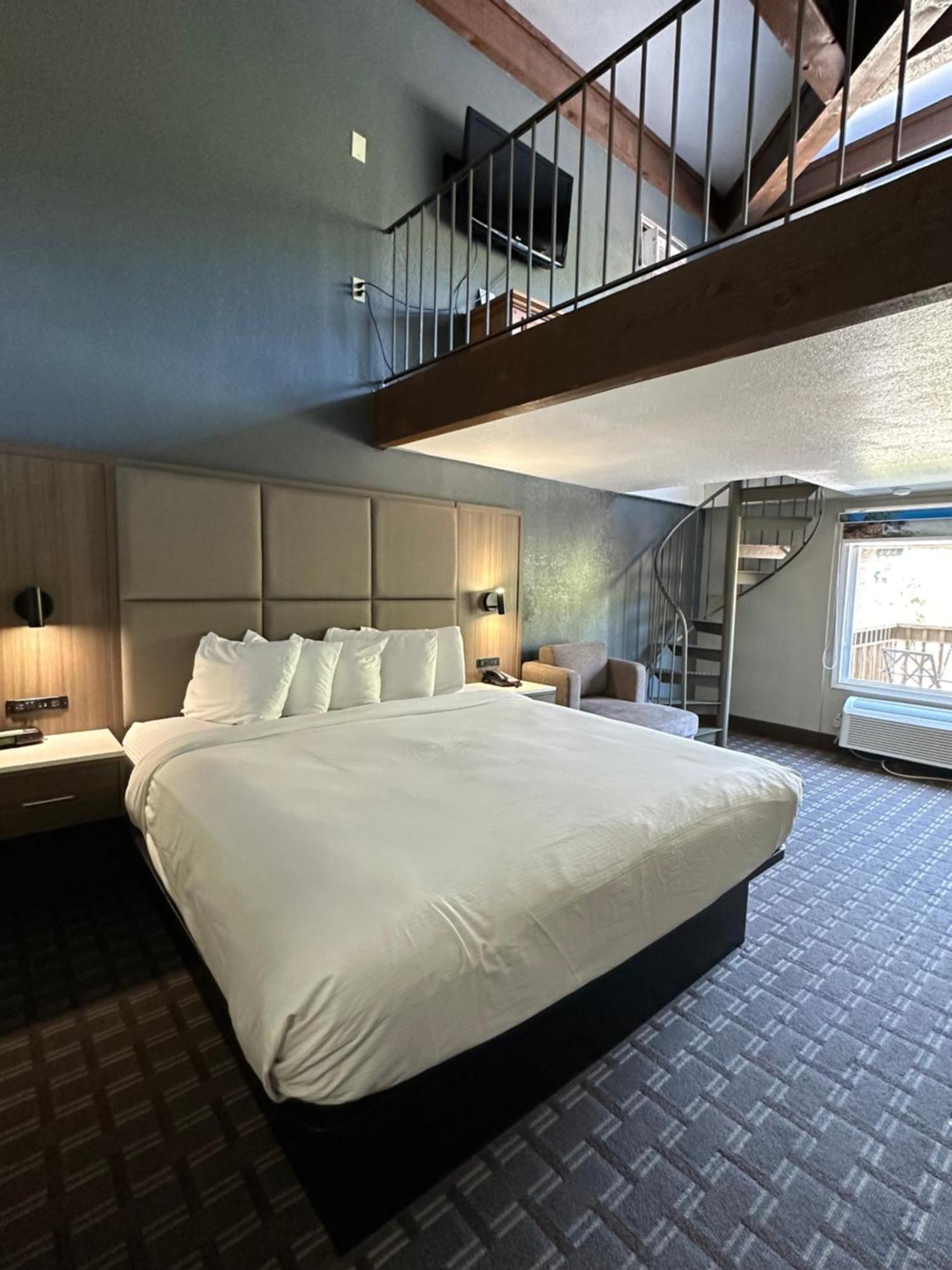 Days Inn & Suites By Wyndham Downtown Gatlinburg Parkway Eksteriør bilde