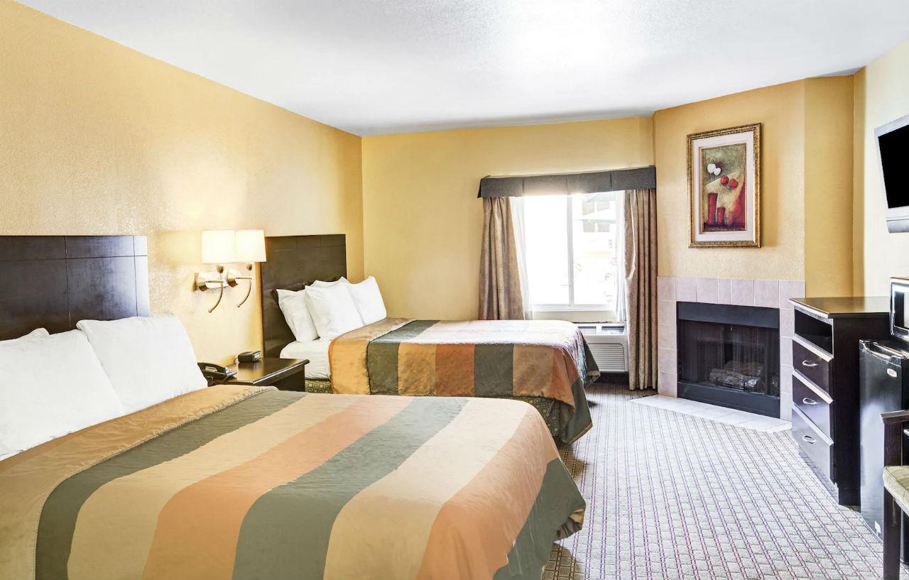 Days Inn & Suites By Wyndham Downtown Gatlinburg Parkway Eksteriør bilde